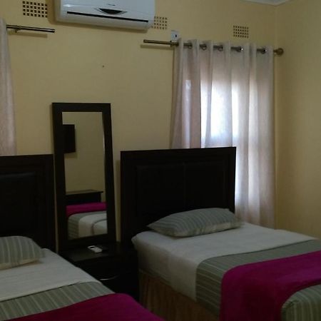 Cypress Executive Lodge ลิฟวิงสโตน ภายนอก รูปภาพ