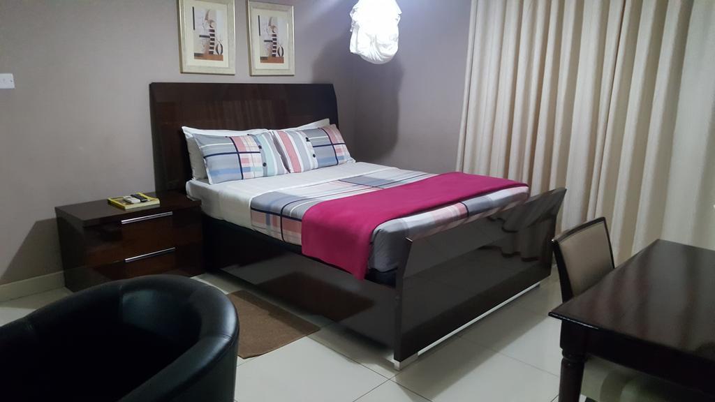 Cypress Executive Lodge ลิฟวิงสโตน ภายนอก รูปภาพ