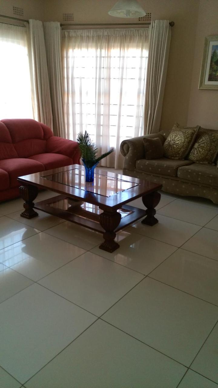 Cypress Executive Lodge ลิฟวิงสโตน ภายนอก รูปภาพ
